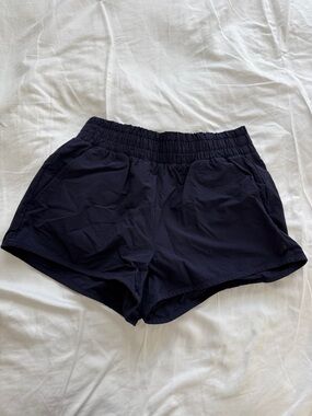 Gap XS petite navy athletic shorts with pockets!